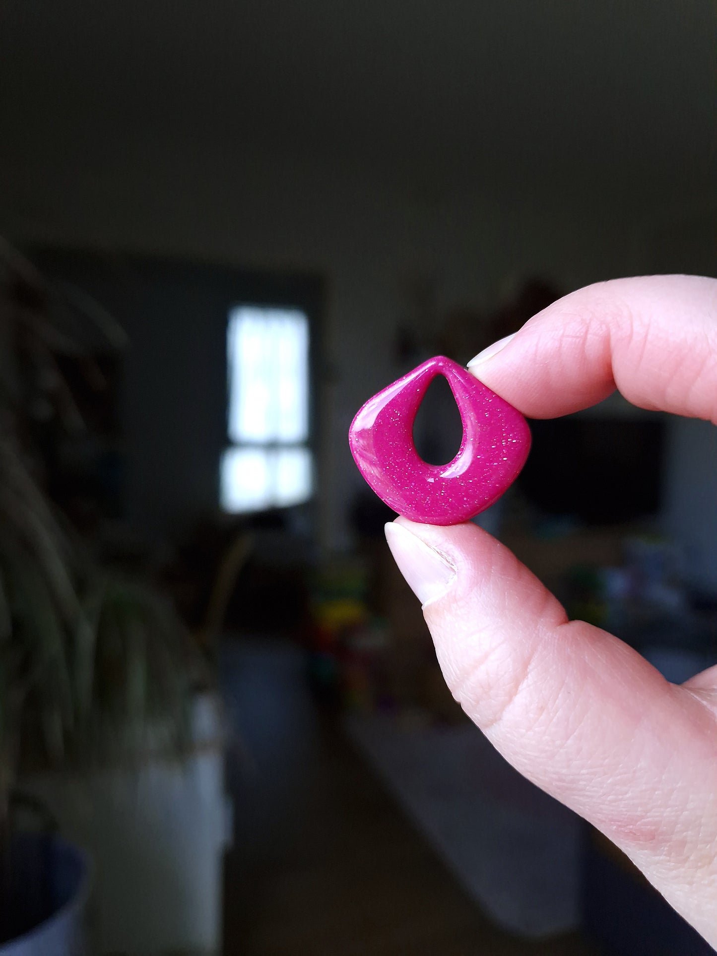 Pampilles Fushia pailletté 🎀 (sans créoles) finition brillante.